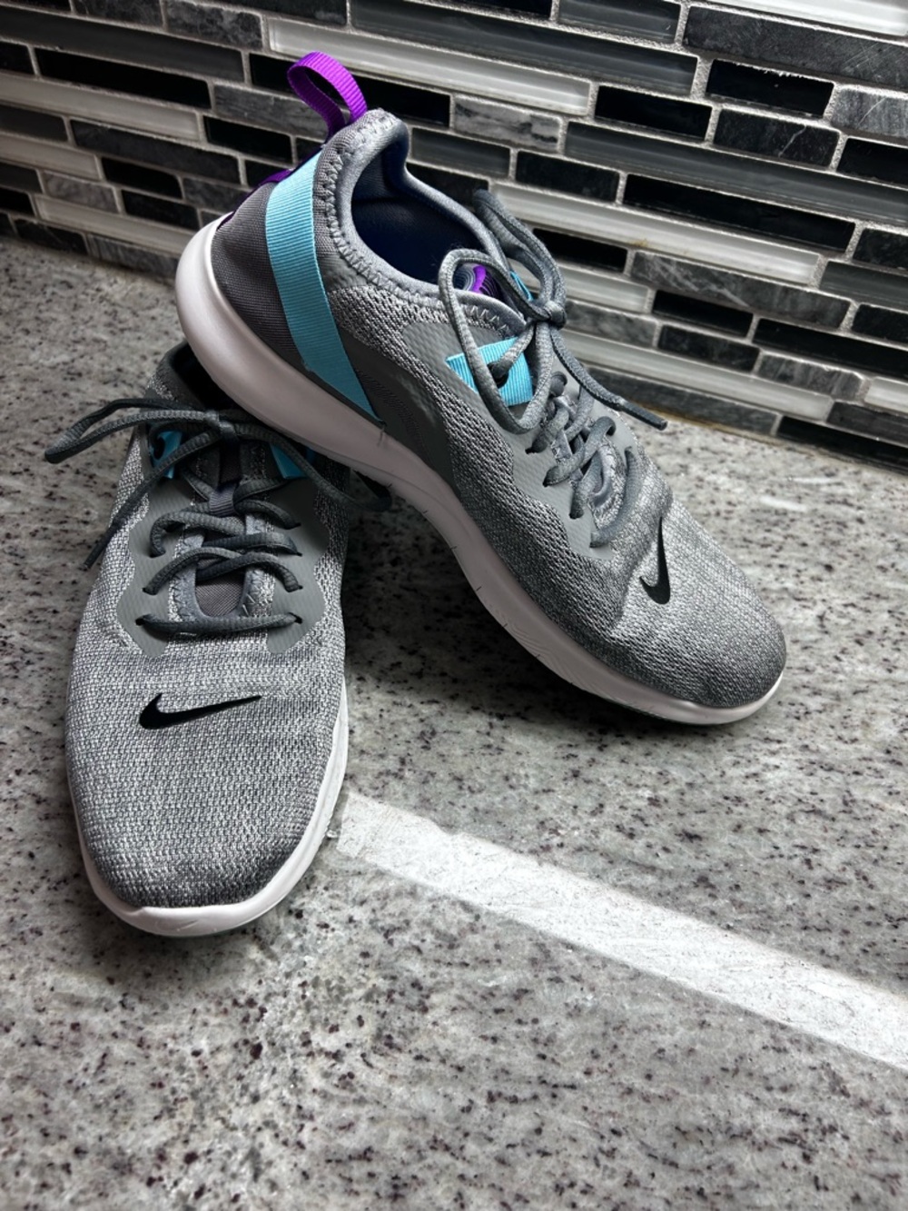 Nike Women's Flex TR9 Gray Knit Running Sneakers with Teal and Purple size 9.5